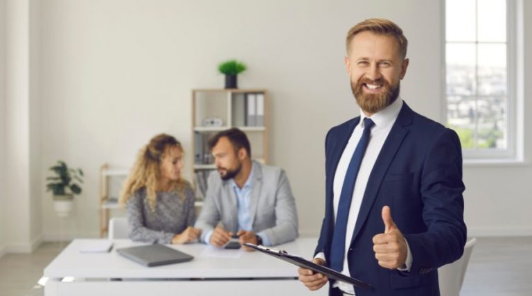 real estate agent vs broker